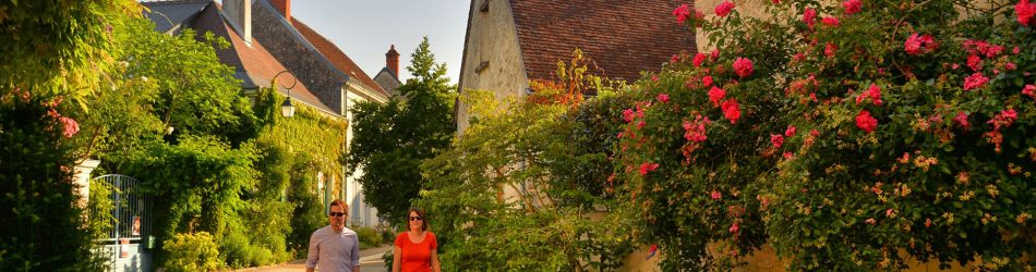 Le village jardin de Chédigny - Des rues parsemées de roses