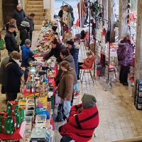 Décorations de Noël et recyclades hivernales