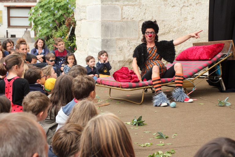 Spectacle jeune public : Le petit Chapelion rouge-1