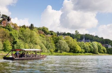 Boutavant – Balade en bateau traditionnel depuis Tours.