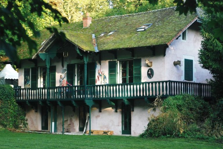 Visite guidée du Chalet de Gonzague Saint Bris-1