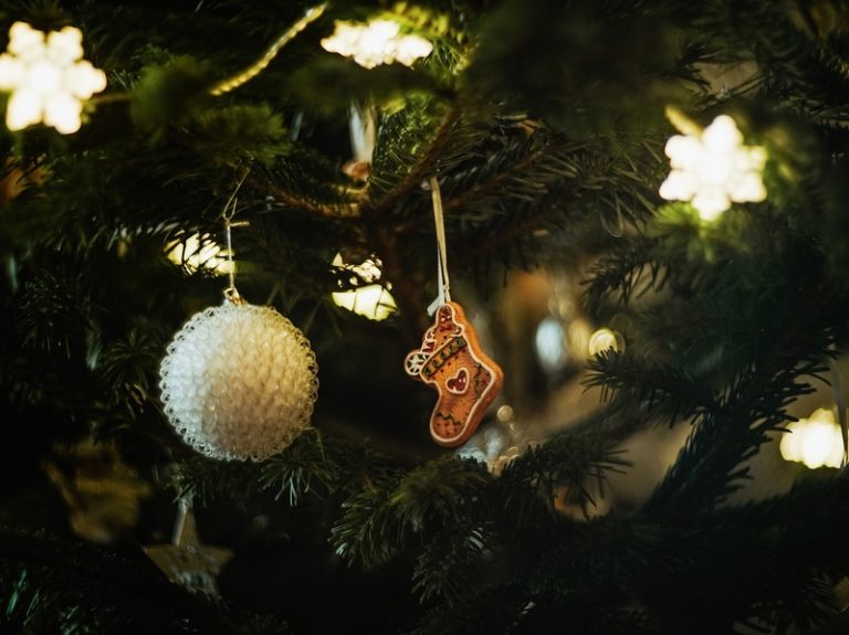 Ateliers créatifs de Noël à la bibliothèque-1