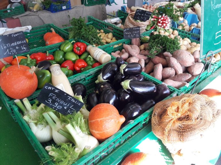 Marché alimentaire de Bourgueil-1