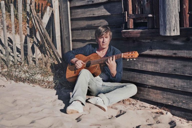 Thomas Dutronc : Il n’est jamais trop tard-1